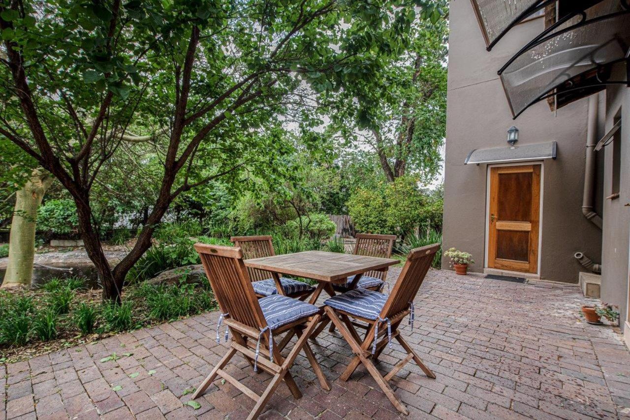 Wild Olive Executive Suite Γιοχάνεσμπουργκ Εξωτερικό φωτογραφία